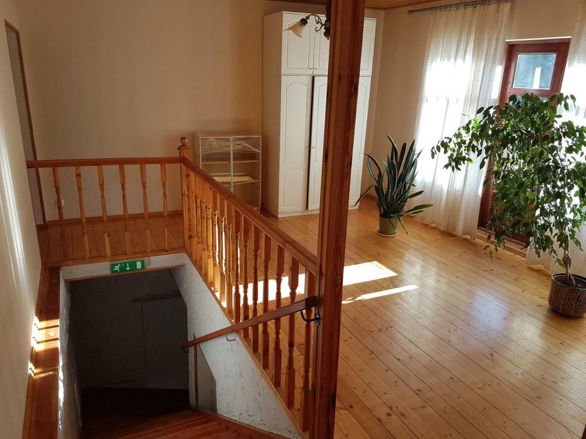 Maerjamaa Hostel Exteriör bild